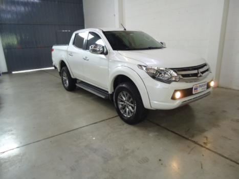 MITSUBISHI L 200 2.5 SPORT HPE 4X4 CABINE DUPLA TURBO INTECOOLER AUTOMÁTICO, Foto 5 MITSUBISHI L 200 2.5 SPORT HPE 4X4 CABINE DUPLA TURBO INTECOOLER AUTOMÁTICO, Foto 5