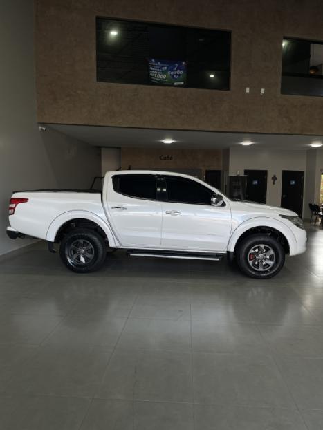 MITSUBISHI L 200 2.5 SPORT HPE 4X4 CABINE DUPLA TURBO INTECOOLER AUTOM�TICO, Foto 4