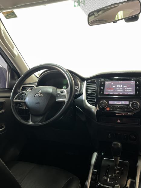MITSUBISHI L 200 2.5 SPORT HPE 4X4 CABINE DUPLA TURBO INTECOOLER AUTOM�TICO, Foto 10