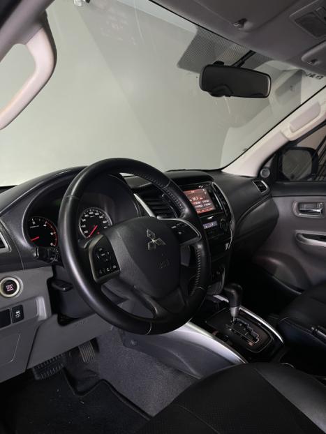 MITSUBISHI L 200 2.5 SPORT HPE 4X4 CABINE DUPLA TURBO INTECOOLER AUTOM�TICO, Foto 15