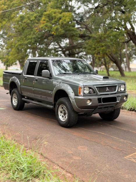 MITSUBISHI L 200 2.5 GLS HPE 4X4 CABINE DUPLA TURBO DIESEL AUTOM�TICO, Foto 2