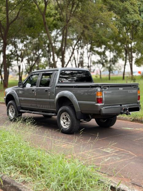 MITSUBISHI L 200 2.5 GLS HPE 4X4 CABINE DUPLA TURBO DIESEL AUTOM�TICO, Foto 5