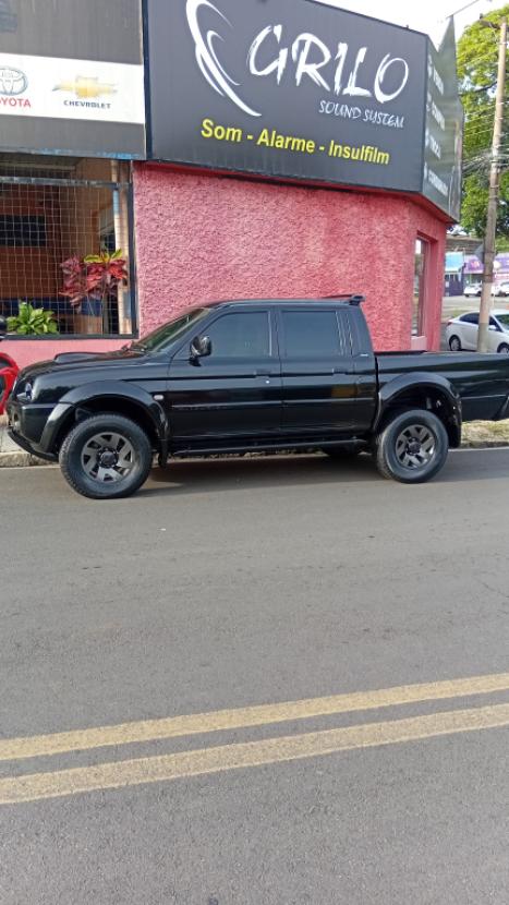 MITSUBISHI L 200 2.5 SPORT HPE 4X4 CABINE DUPLA TURBO INTECOOLER, Foto 2