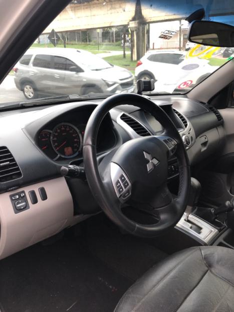 MITSUBISHI L 200 3.5 24V FLEX HPE 4X4  CABINE DUPLA AUTOM�TICO, Foto 3