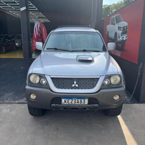 MITSUBISHI L 200 Outdoor 2.5 GLS 4X4 CABINE DUPLA TURBO DIESEL INTERCOOLER, Foto 2