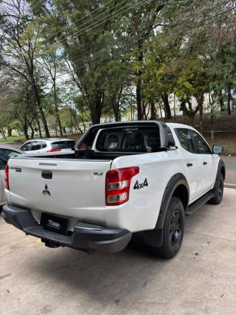 MITSUBISHI L 200 Outdoor 3.2 16V 4X4 CABINE DUPLA TURBO DIESEL INTERCOOLER, Foto 6
