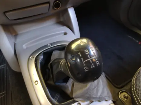 MITSUBISHI L 200 Triton 2.4 16V FLEX HLS CABINE DUPLA, Foto 15