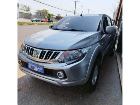 MITSUBISHI L 200 Triton 2.4 16V FLEX GL CABINE DUPLA, Foto 2