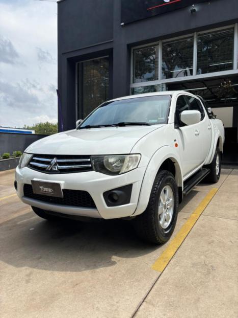 MITSUBISHI L 200 Triton 2.4 16V FLEX HLS CABINE DUPLA, Foto 2