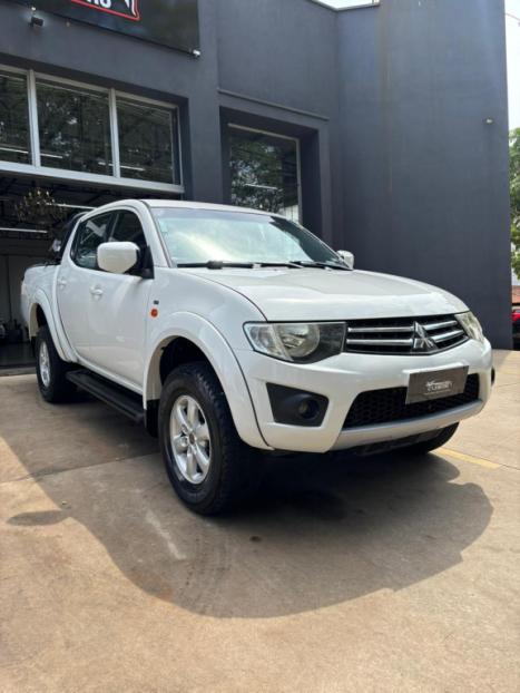MITSUBISHI L 200 Triton 2.4 16V FLEX HLS CABINE DUPLA, Foto 4