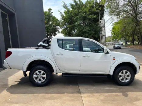 MITSUBISHI L 200 Triton 2.4 16V FLEX HLS CABINE DUPLA, Foto 5