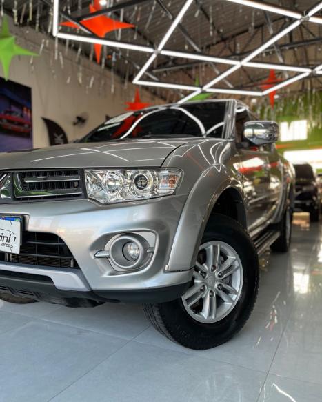 MITSUBISHI L 200 Triton 2.4 16V FLEX HLS CHROME CABINE DUPLA, Foto 2