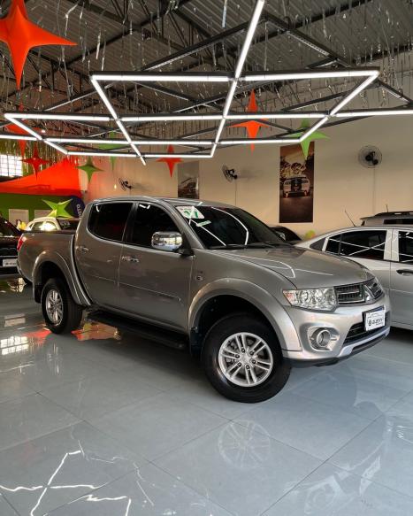 MITSUBISHI L 200 Triton 2.4 16V FLEX HLS CHROME CABINE DUPLA, Foto 3