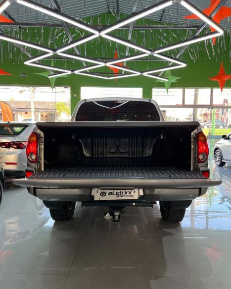MITSUBISHI L 200 Triton 2.4 16V FLEX HLS CHROME CABINE DUPLA, Foto 6