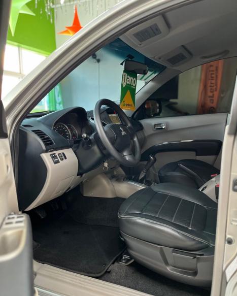 MITSUBISHI L 200 Triton 2.4 16V FLEX HLS CHROME CABINE DUPLA, Foto 7