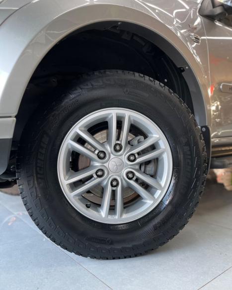 MITSUBISHI L 200 Triton 2.4 16V FLEX HLS CHROME CABINE DUPLA, Foto 14