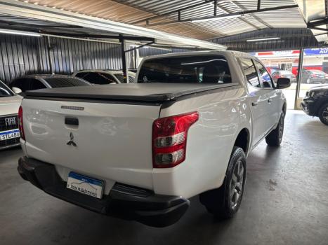 MITSUBISHI L 200 Triton 2.4 16V FLEX GL CABINE DUPLA, Foto 6