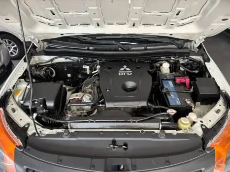 MITSUBISHI L 200 Triton 2.4 16V FLEX GL CABINE DUPLA, Foto 18