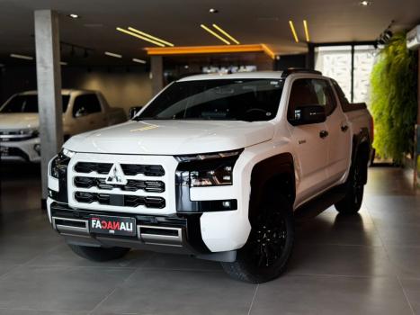 MITSUBISHI L 200 Triton , Foto 1