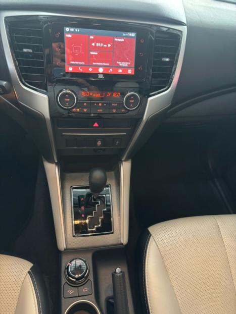 MITSUBISHI L 200 Triton 2.4 16V SPORT HPE 4X4 CABINE DUPLA TURBO DIESEL AUTOMTICO, Foto 14