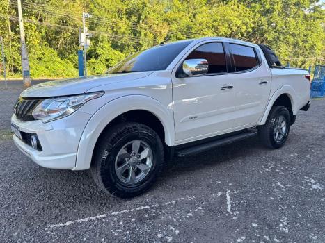 MITSUBISHI L 200 Triton 2.4 16V SPORT HPE TOP 4X4 CABINE DUPLA TURBO DIESEL AUTOMTICO, Foto 3