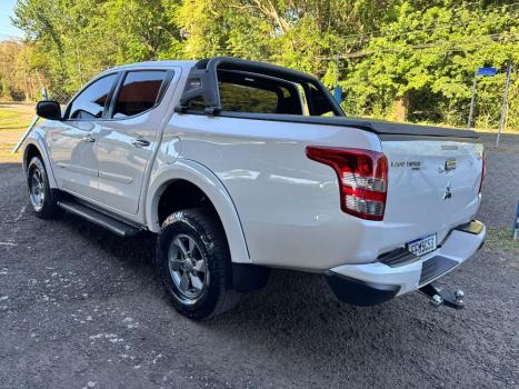 MITSUBISHI L 200 Triton 2.4 16V SPORT HPE TOP 4X4 CABINE DUPLA TURBO DIESEL AUTOMTICO, Foto 5