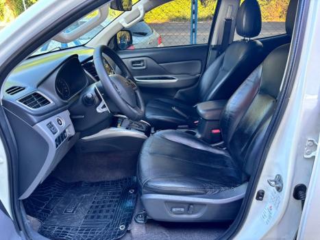 MITSUBISHI L 200 Triton 2.4 16V SPORT HPE TOP 4X4 CABINE DUPLA TURBO DIESEL AUTOMTICO, Foto 11