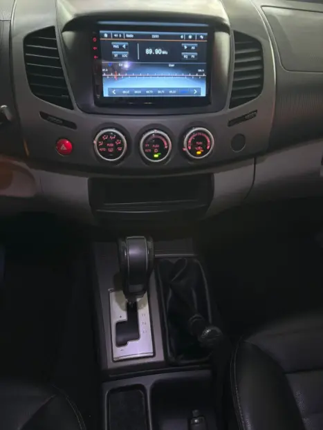 MITSUBISHI L 200 Triton 3.2 16V HPE 4X4 CABINE DUPLA TURBO DIESEL INTERCOOLER AUTOMTICO, Foto 15