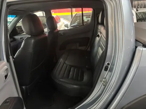 MITSUBISHI L 200 Triton 3.2 16V HPE 4X4 CABINE DUPLA TURBO DIESEL INTERCOOLER AUTOMTICO, Foto 19