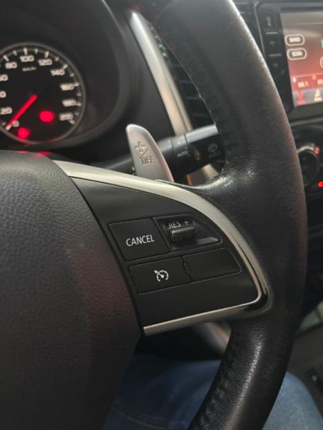 MITSUBISHI L 200 Triton 2.4 16V SPORT HPE 4X4 CABINE DUPLA TURBO DIESEL AUTOMTICO, Foto 9