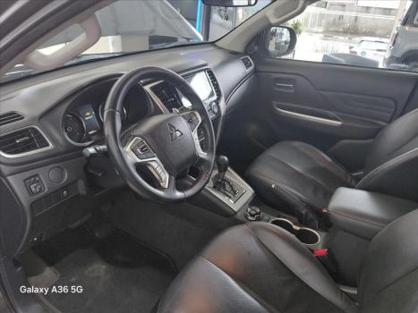MITSUBISHI L 200 Triton 2.4 16V SPORT HPE 4X4 CABINE DUPLA TURBO DIESEL AUTOMTICO, Foto 8