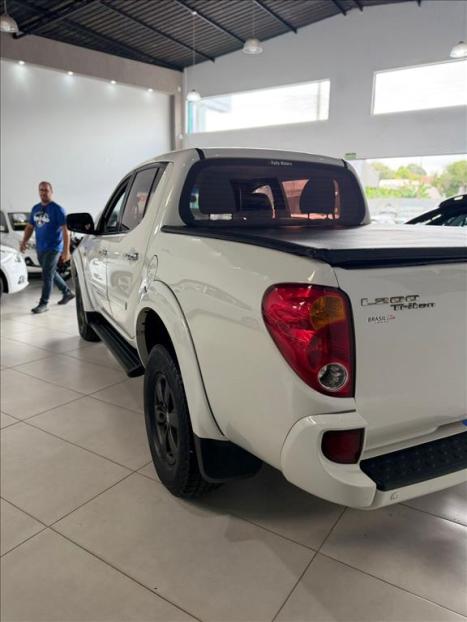 MITSUBISHI L 200 Triton 3.2 16V HPE 4X4 CABINE DUPLA TURBO DIESEL INTERCOOLER, Foto 8