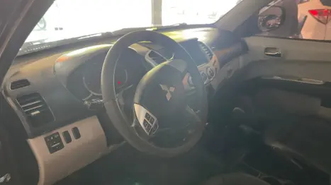 MITSUBISHI L 200 Triton 3.2 16V HPE 4X4 CABINE DUPLA TURBO DIESEL INTERCOOLER, Foto 15