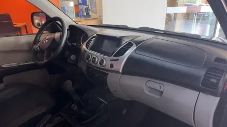 MITSUBISHI L 200 Triton 3.2 16V HPE 4X4 CABINE DUPLA TURBO DIESEL INTERCOOLER, Foto 18