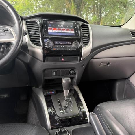 MITSUBISHI L 200 Triton 2.4 16V SPORT HPE-S 4X4 CABINE DUPLA TURBO DIESEL AUTOM�TICO, Foto 10