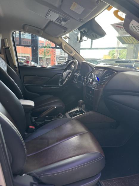 MITSUBISHI L 200 Triton 2.4 16V SPORT HPE-S 4X4 CABINE DUPLA TURBO DIESEL AUTOM�TICO, Foto 11