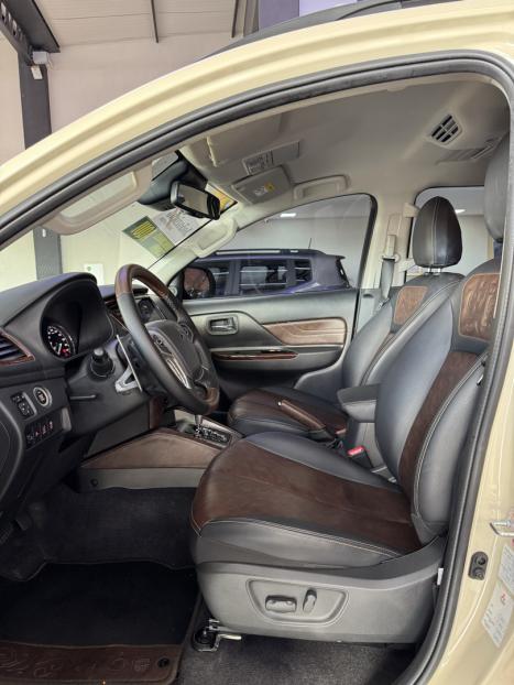 MITSUBISHI L 200 Triton 2.4 16V SPORT HPE-S 4X4 CABINE DUPLA TURBO DIESEL AUTOM�TICO, Foto 13