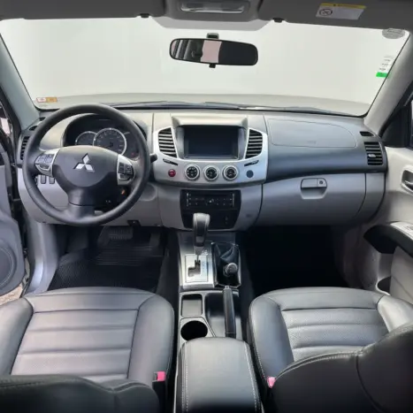 MITSUBISHI L 200 Triton 3.5 V6 HPE 4X4 FLEX CABINE DUPLA AUTOM�TICO, Foto 8
