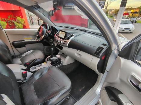 MITSUBISHI L 200 Triton 3.5 V6 HPE 4X4 FLEX CABINE DUPLA, Foto 10