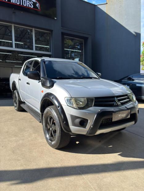 MITSUBISHI L 200 Triton 3.2 16V HPE 4X4 CABINE DUPLA TURBO DIESEL INTERCOOLER, Foto 4