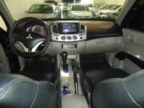 MITSUBISHI L 200 Triton 3.2 16V HPE 4X4 CABINE DUPLA TURBO DIESEL INTERCOOLER AUTOM�TICO, Foto 4