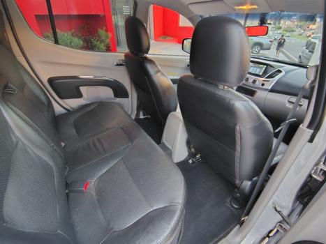 MITSUBISHI L 200 Triton 3.5 V6 HPE 4X4 FLEX CABINE DUPLA, Foto 2