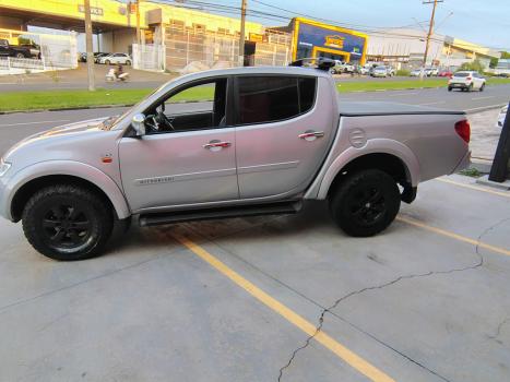 MITSUBISHI L 200 Triton 3.5 V6 HPE 4X4 FLEX CABINE DUPLA, Foto 3