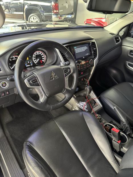 MITSUBISHI L 200 Triton 2.4 16V SPORT HPE-S 4X4 CABINE DUPLA TURBO DIESEL AUTOM�TICO, Foto 9