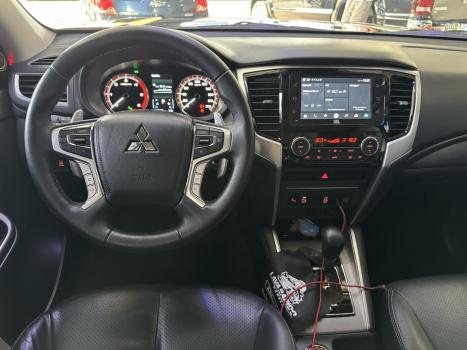 MITSUBISHI L 200 Triton 2.4 16V SPORT HPE-S 4X4 CABINE DUPLA TURBO DIESEL AUTOM�TICO, Foto 11