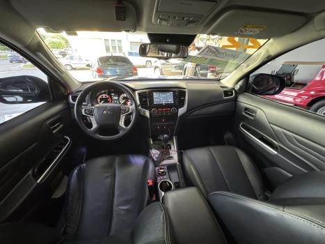 MITSUBISHI L 200 Triton 2.4 16V SPORT HPE-S 4X4 CABINE DUPLA TURBO DIESEL AUTOM�TICO, Foto 12