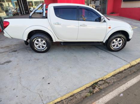 MITSUBISHI L 200 Triton 3.5 V6 HPE 4X4 FLEX CABINE DUPLA AUTOM�TICO, Foto 4