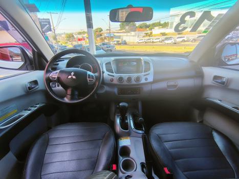 MITSUBISHI L 200 Triton 3.5 V6 HPE 4X4 FLEX CABINE DUPLA AUTOM�TICO, Foto 9