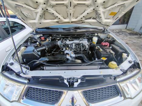 MITSUBISHI L 200 Triton 3.5 V6 HPE 4X4 FLEX CABINE DUPLA AUTOM�TICO, Foto 12