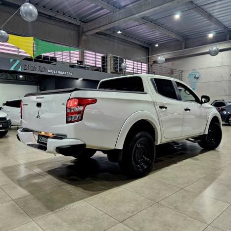 MITSUBISHI L 200 Triton 2.4 16V FLEX GL CABINE DUPLA, Foto 4